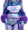 Monster High - Abbey Bominable Yeti with Pet Mammoth Tundra & Accessories Including Furry Scarf & Snowflake Backpack
