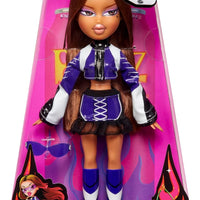 Bratz Dolls - Scorchin' Yasmin - Includes 1 Fashion Doll, Comes with Outfit and Accessories, Moto-Inspired Dolls