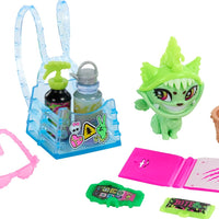 Monster High - G3 - Venus Mcflytrap Doll with Monster pet Cat Chewlian and Accessories like Backpack, Notebook Snacks and more