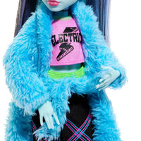 Monster High - Creepover Party - Frankie Stein Doll with Pet Dog Watzie