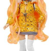 RAINBOW HIGH -  Poppy Rowan Winter Break doll 2021