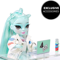 SHADOW HIGH - Zooey Electra - Light Green Fashion Doll. Fashionable Outfit & 10+ colorful Play Accessories